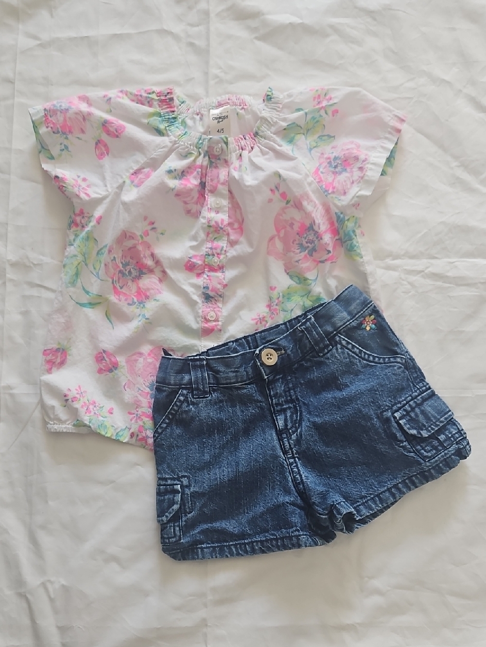 OshKosh B'gosh White Top w/ Pink Floral Print 4/5 & Carter's Jean Shorts Size 5